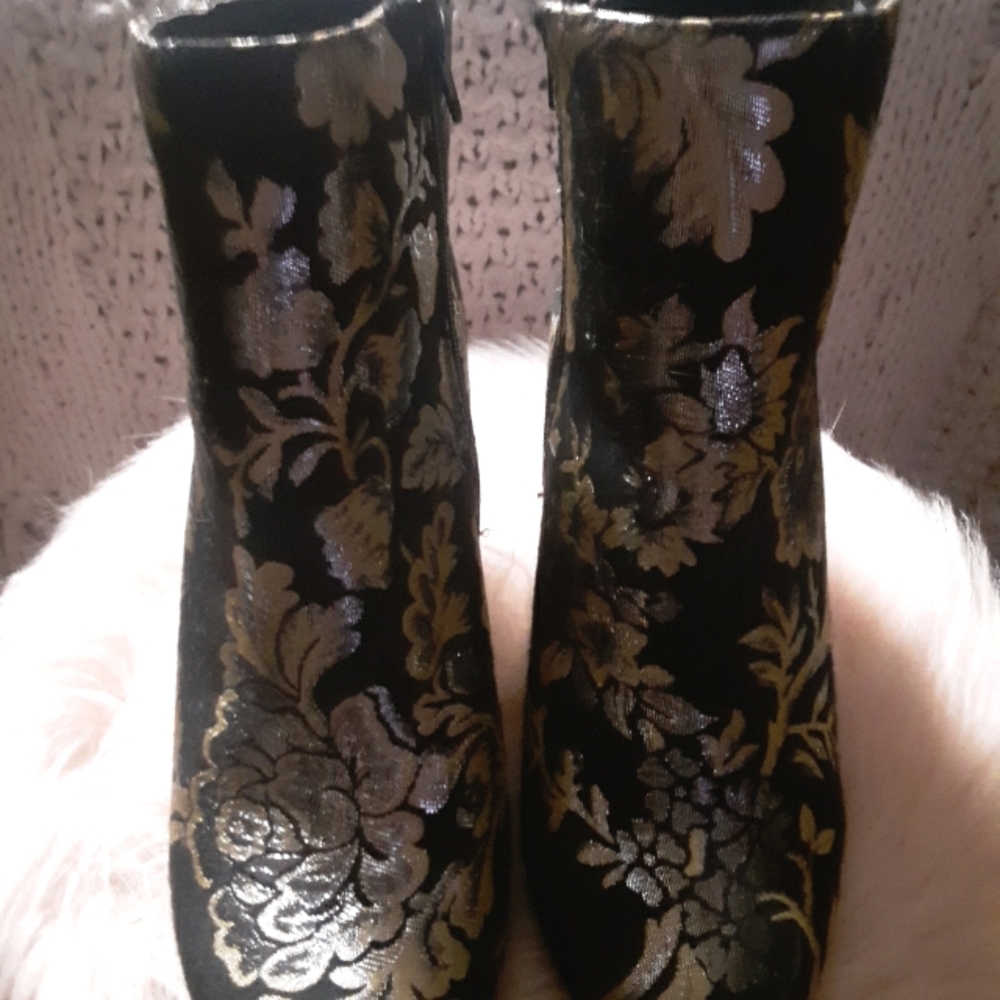 Just Fabulous  low cut boots.